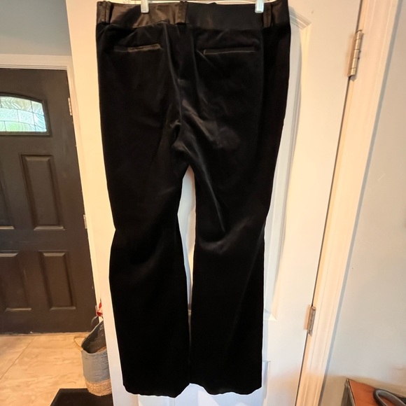 Elegant Black Velvet Pants - Picture 5 of 9